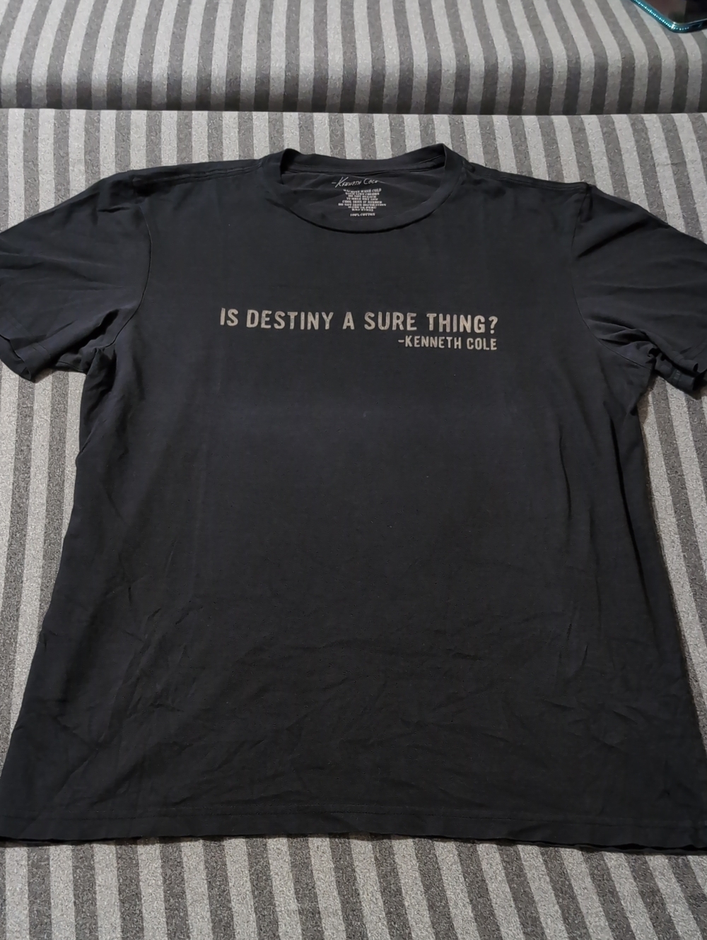 Kenneth Cole New York Black Short-Sleeve Tee with Beige Text L